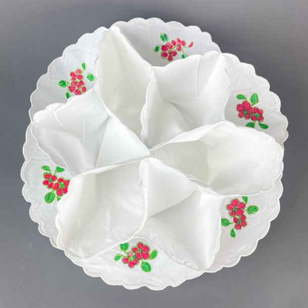 Vintage broderet br�dkurv