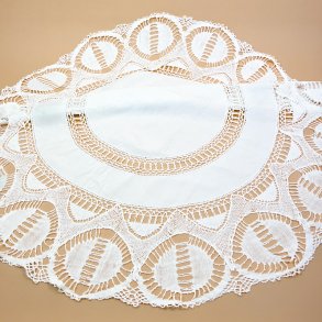 Smuk hvid retro rund dug � � 120 cm