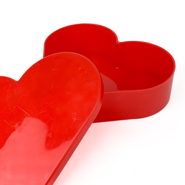 Retro herzfrmige Keksdose in Rot
