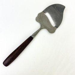 Vintage ostehvl med skaft i palisander