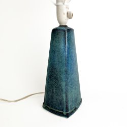 Bl� keramik lampe med Le Klint sk�rm