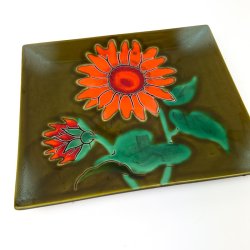 Retro Relief med orange blomster