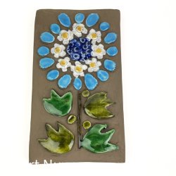 Farverigt vintage Jie keramikrelief