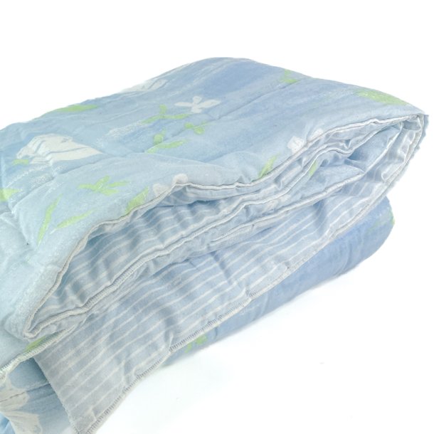 Blaues Retro-Steppdeckchen