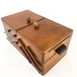 Vintage Nhkasten aus Holz