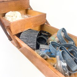 Vintage Nhkasten aus Holz