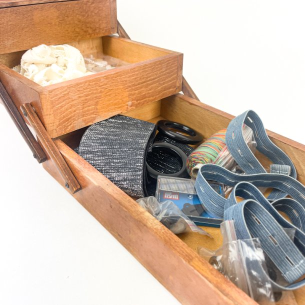 Vintage Nhkasten aus Holz