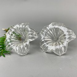 To vintage glasblomster