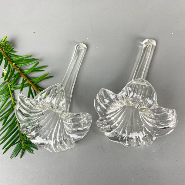 To vintage glasblomster