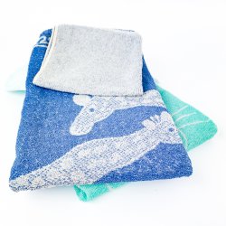 To vintage baby hndklder med htte