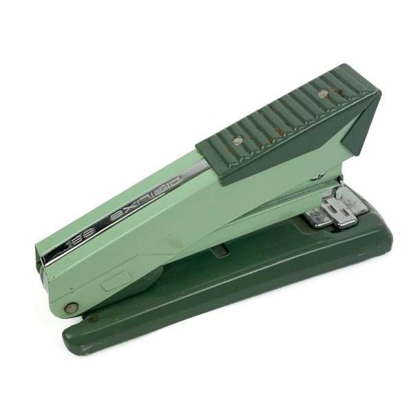 Gr�n vintage h�ftemaskine