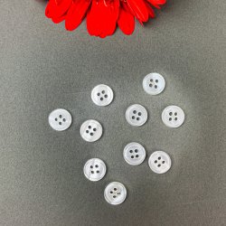 Ti sm�, klare vintage knapper - 8 mm