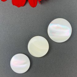 Drei Vintage Perlmuttknpfe, natur - 23,20 og 18 mm