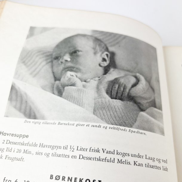 Den Gyldne Kogebog - 1946