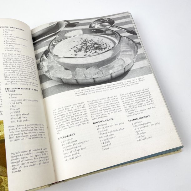 Gyldendals Bl� vintage kogebog