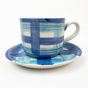 Retro-Teetasse mit blauen Karos 