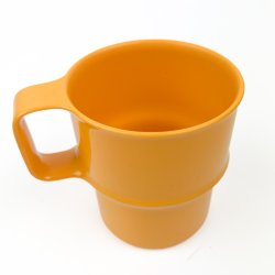 Gult Rosti retro krus
