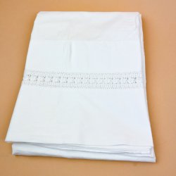 Hvid vintage pyntelagen med mellemv�rk