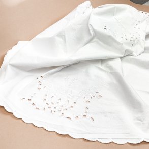 Smuk vintage oval dug med broderi � 220 cm