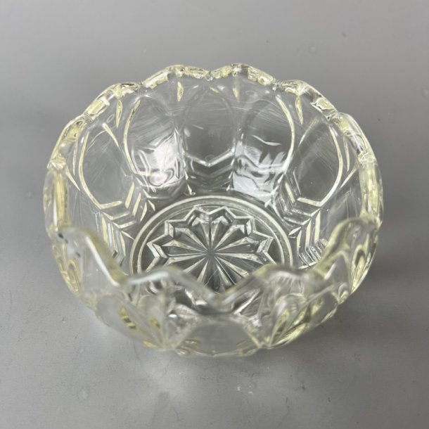 Lille klar vintage glassk�l