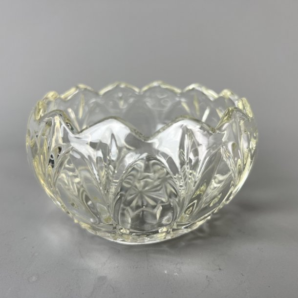 Lille klar vintage glassk�l