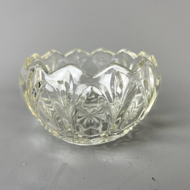 Lille klar vintage glassk�l