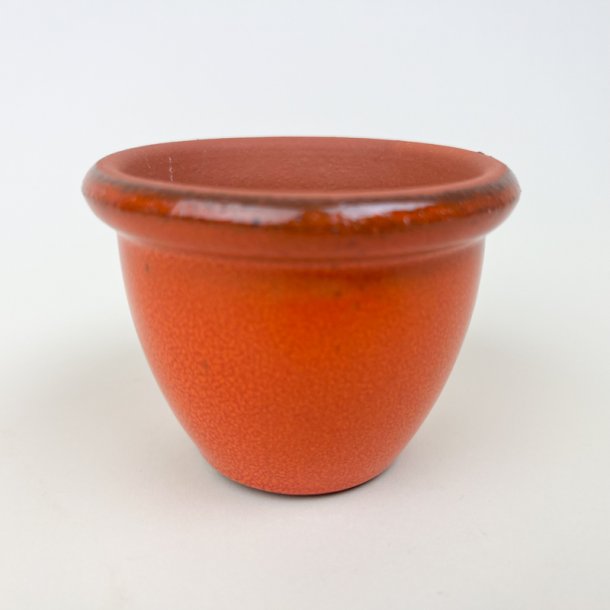  Lille retro orange urtepotteskjuler