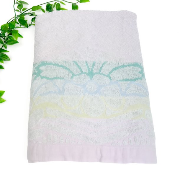 To pastelfarvede vintage h�ndkl�der