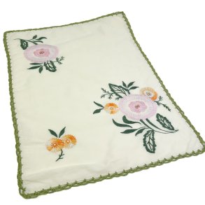 Broderet vintage bakkeserviet