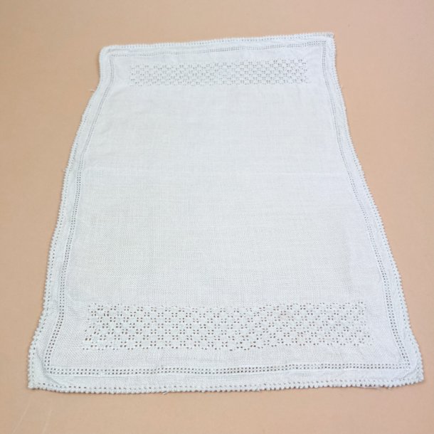 H�ndbroderet vintage lysedug 