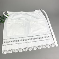 Hvidt vintage forklde med mellemvrk