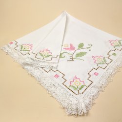 Blomsterbroderet vintage dug 90x90 cm