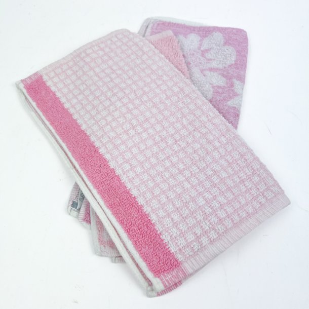 Tre bl�de pink retro vaskeklude