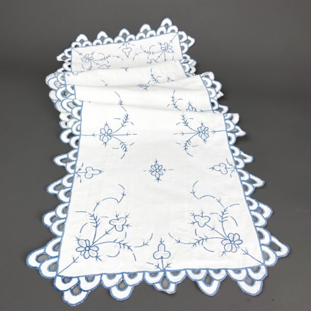 Hvid retro bordlber med blt broderi - 130 cm