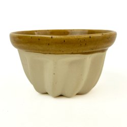 Kleine Retro-Puddingform aus Steingut