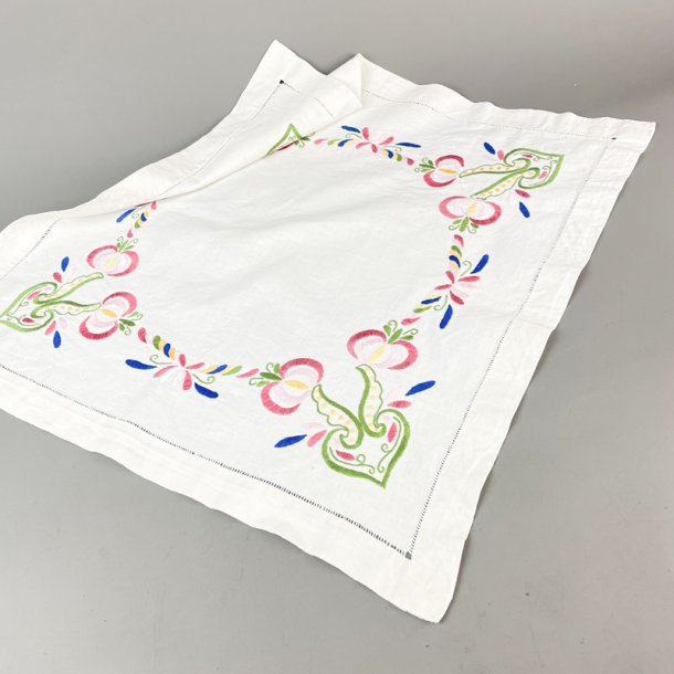 Blomsterbroderet vintage lysedug