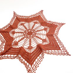 Rostfarbene gehkelte Retro Deckchen  70 cm