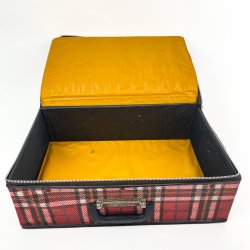 Retro Picknick Koffer im Karomuster