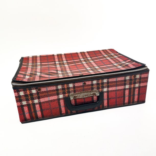Retro Picknick Koffer im Karomuster
