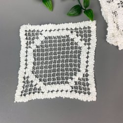 Fire hklede mellemlgsservietter