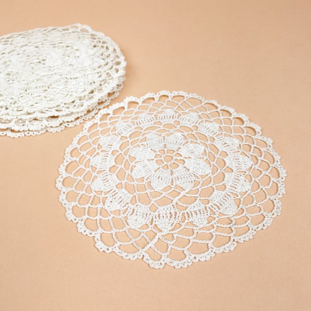 Tolv smukke vintage melleml�gsservietter