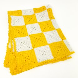 Gelbe und weie Retro Kinderwagendecke