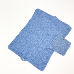 Rosa Nachthemd und Decken