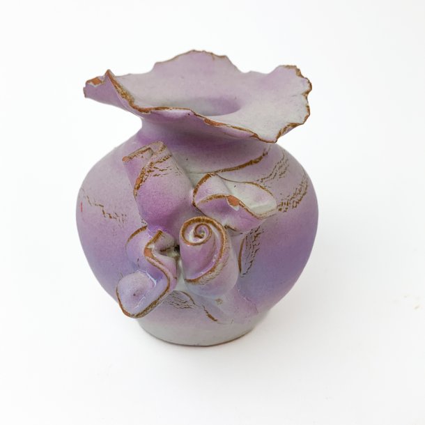 Kleine retro vase aus den 80ern in Pastellfarben