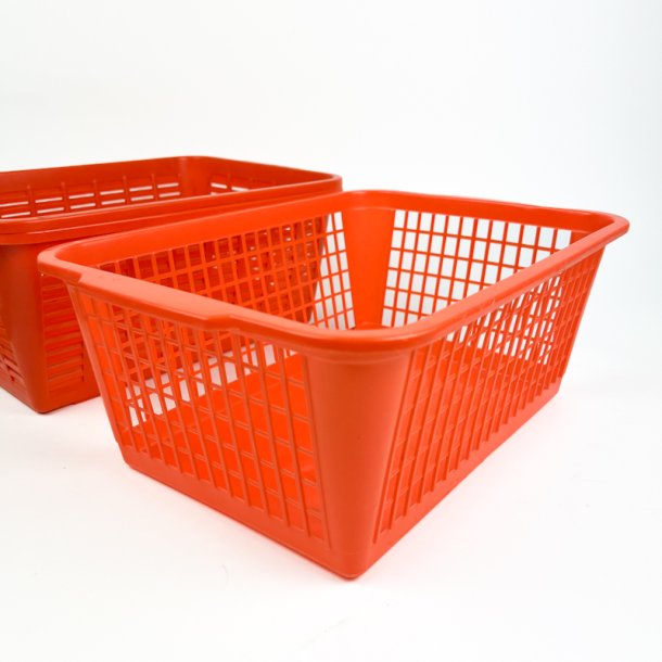 Tre orange retro plastikkasser