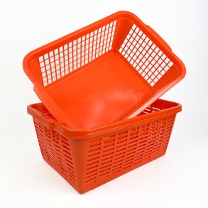 Tre orange retro plastikkasser