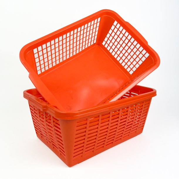 Tre orange retro plastikkasser