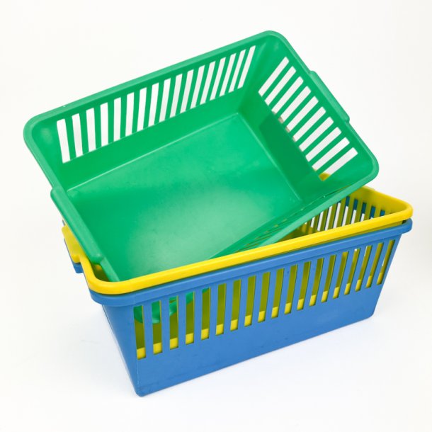  Tre farverige retro plastikkasser 