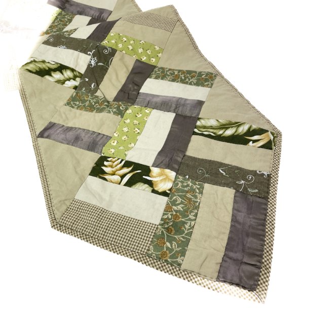 Patchwork-Tischlufer in Grntnen 