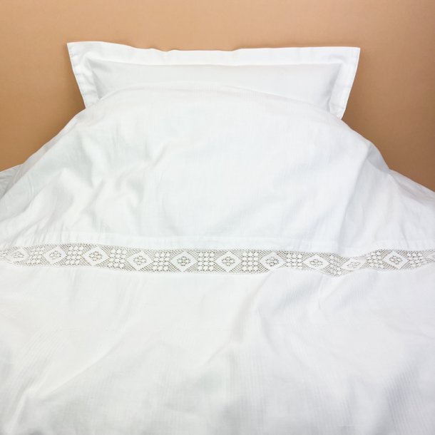 Hvidt vintage damask senget�j